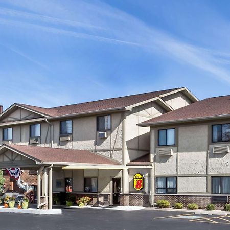 Отель Super 8 By Wyndham Ottawa Starved Rock Экстерьер фото