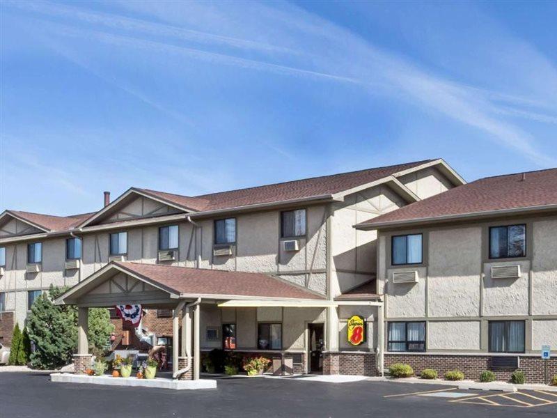 Отель Super 8 By Wyndham Ottawa Starved Rock Экстерьер фото